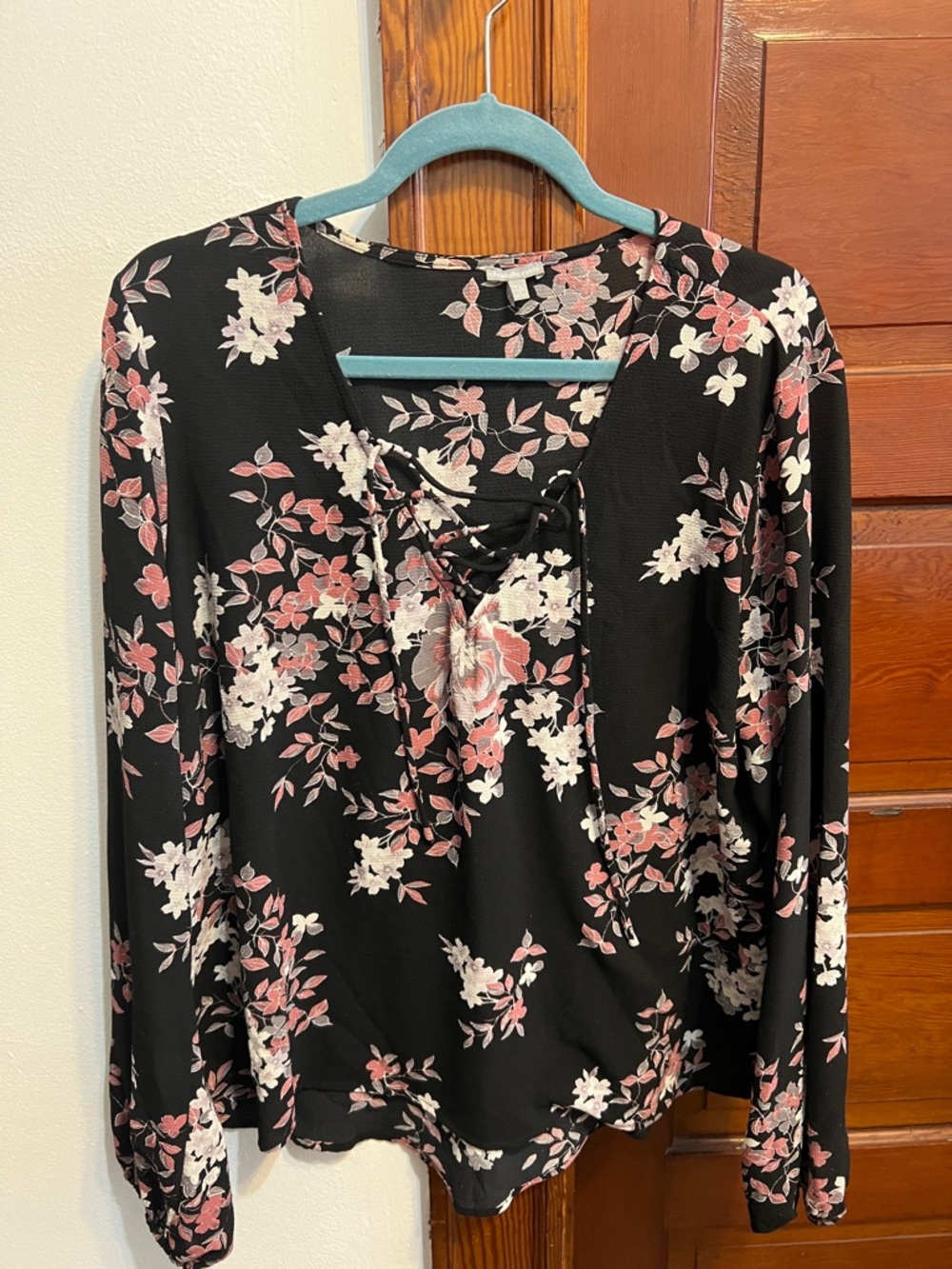 Charlotte Russe Black Floral Lace-Up Long Sleeve Blouse